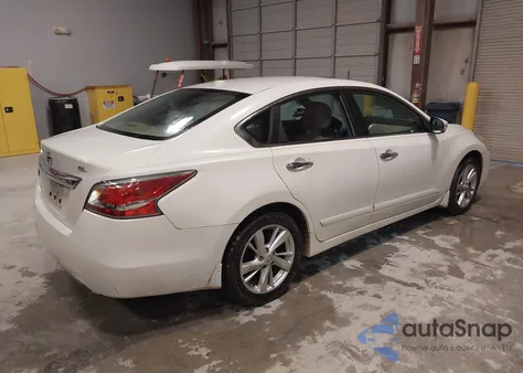 2015 Nissan Altima 2.5 Sl z USA, uszkodzony, nr VIN 1N4AL3AP3FN403805